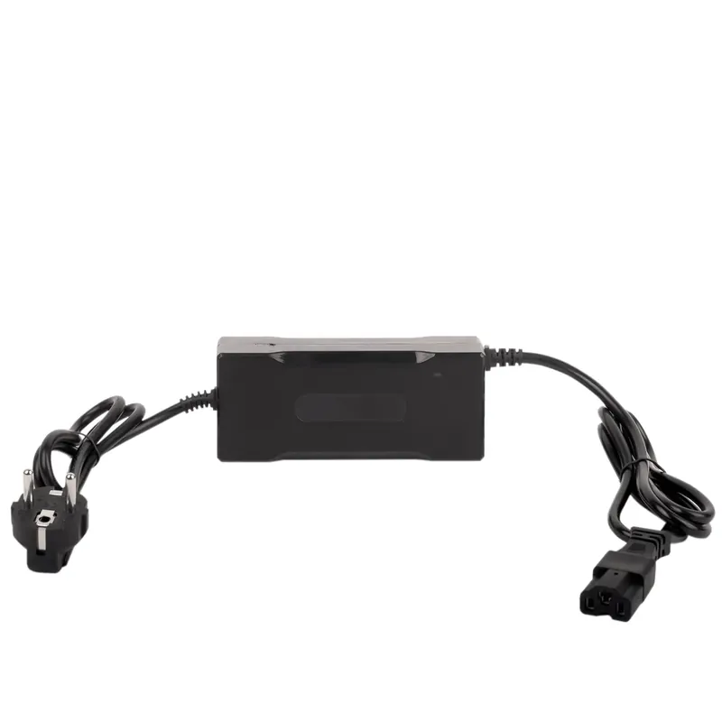 Prostownik do akumulatorów LP AC - 019 12V 8A Zwrot pieniędzy