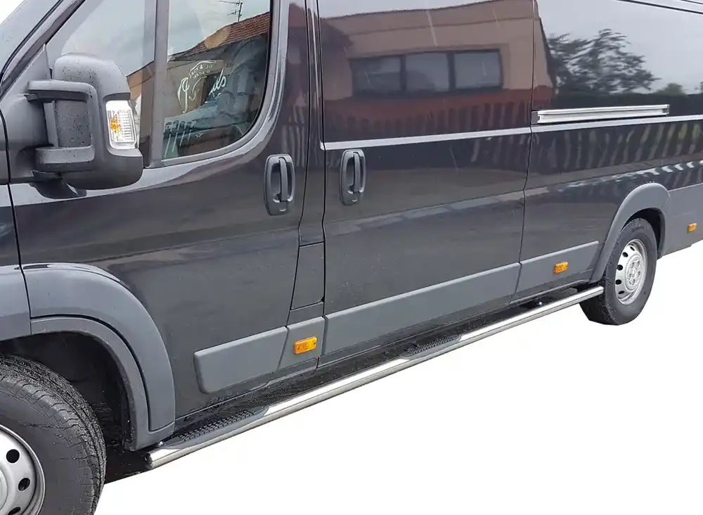 Autentyczny RENAULT MASTER 2021 + L2 ORUROWANIE BOCZNE STOPNIE PROGI BOKI MOCNE