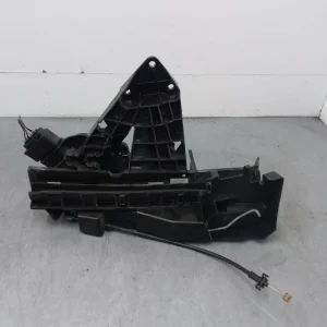 Bezpieczna płatność Ford Focus 2 Wagon Station wagon 1.8 TDCi 16V (KKDA) Serratura Portiera Anteriore Sx (OEM 24000000013 )