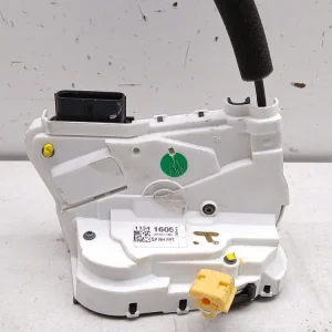 Zwrot pieniędzy MG 3 1.5 HYBRID Serratura Portiera Anteriore Dx (OEM 11341605 )