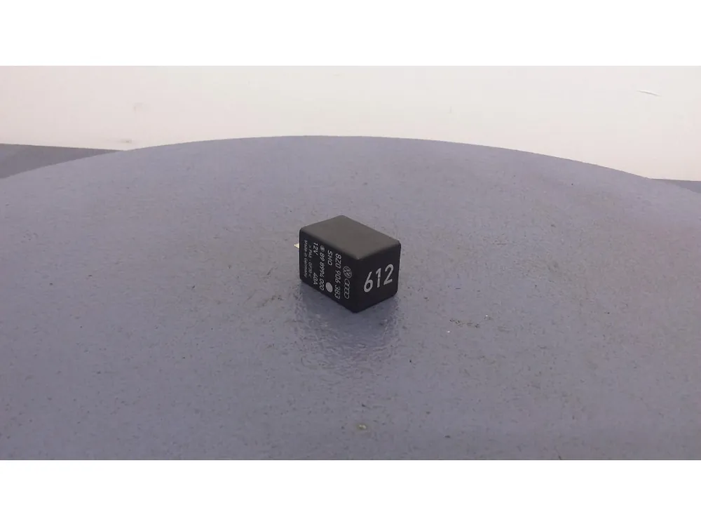 AUDI A2 8Z 1.4B 16V PRZEKAŹNIK POMPY PALIWA 612 8Z0906383 Oferta limitowana