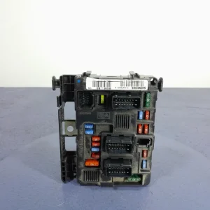 Wysoka jakość PEUGEOT 1007 MODUŁ BSM SKRZYNKA BEZPIECZNIKÓW 9650618480