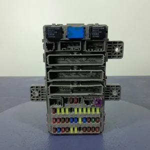 Wyprzedaż HONDA CIVIC VIII UFO SKRZYNKA BEZPIECZNIKÓW SMG-G410