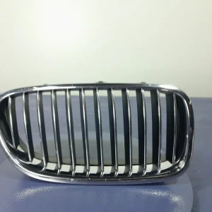 Wysoka jakość BMW 5 F10 F11 NERKA ATRAPA GRILL PRAWA 7200728
