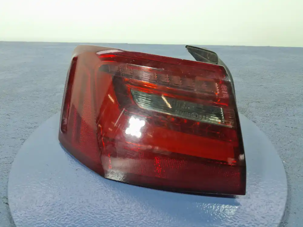 AUDI A6 C7 SEDAN LAMPA LED TYŁ LEWA TYLNA W BŁOTNIK EU 4G5945095A Zwrot pieniędzy